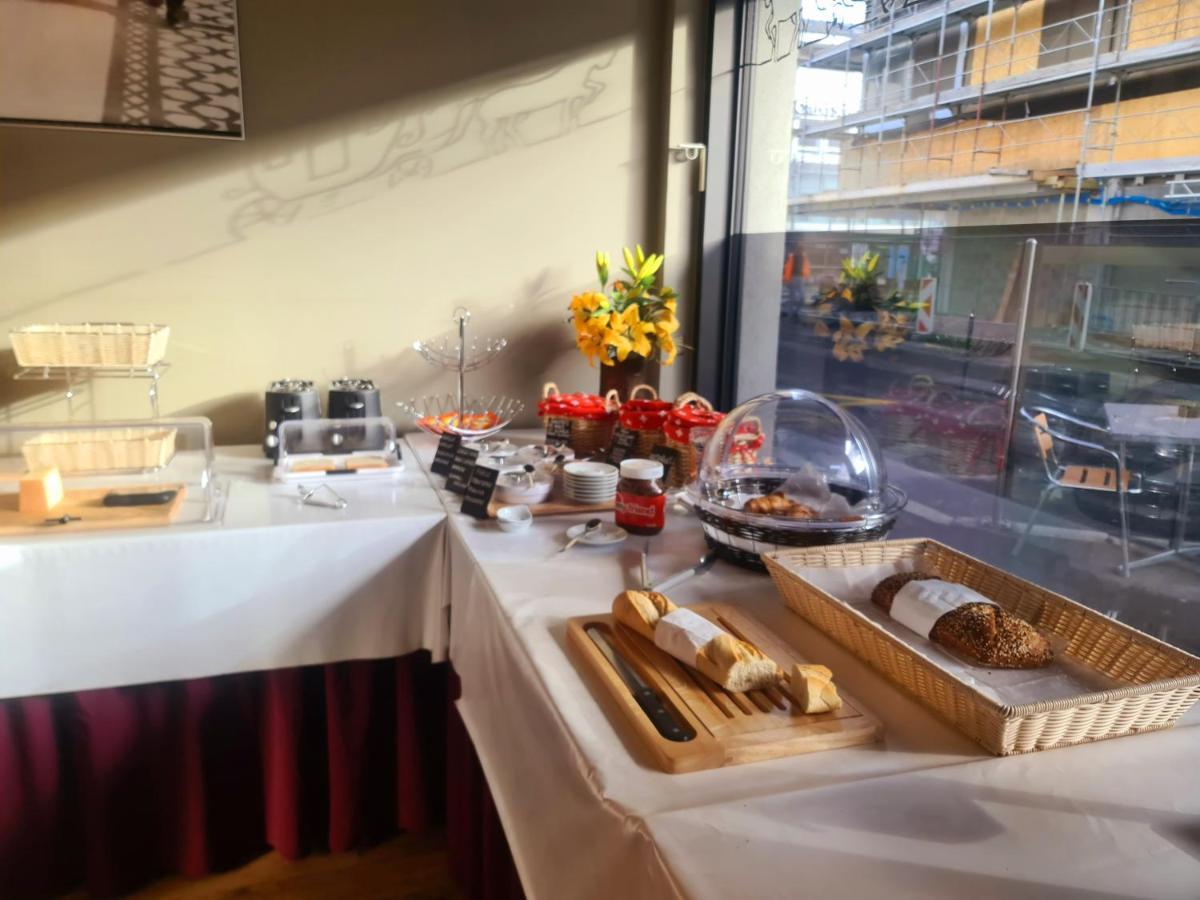 Hotel De La Poste Martigny - City Center Екстер'єр фото